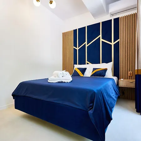 Carol Park Boutique בוקרשט